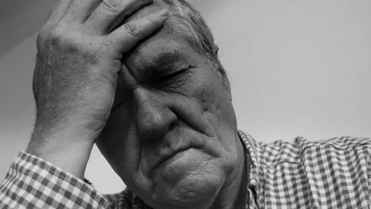 Hemorragias nasales dolor de cabeza y dolor de oído